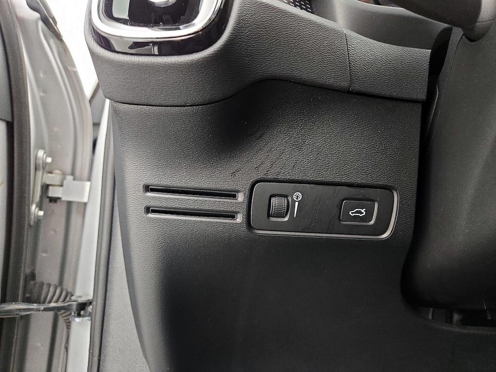 used 2019 Volvo XC40 car, priced at $23,998