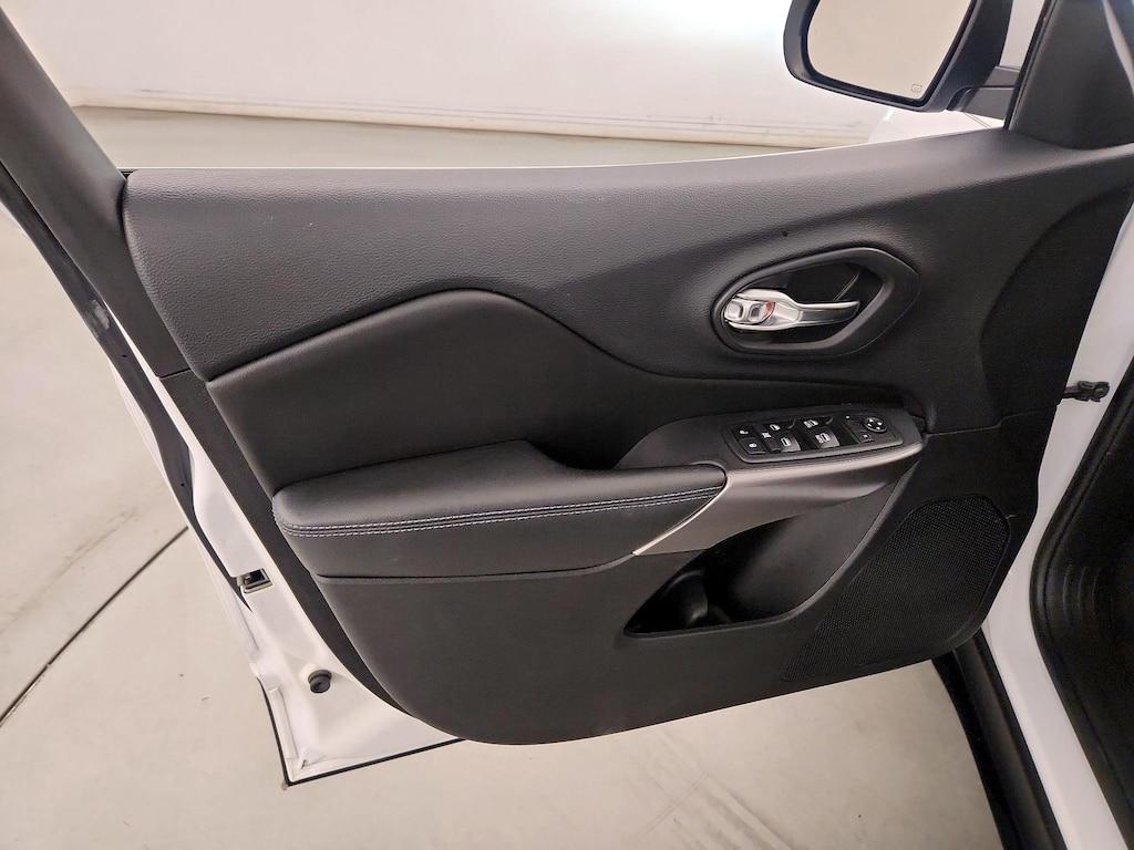 used 2019 Jeep Cherokee car, priced at $19,998