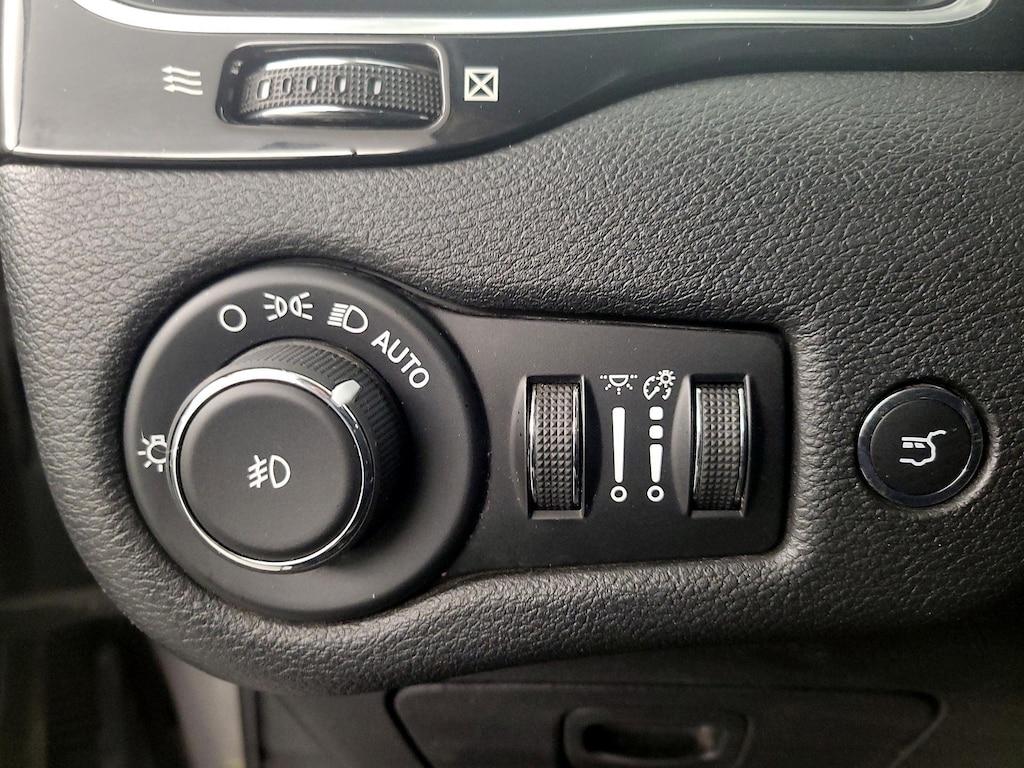 used 2020 Jeep Cherokee car, priced at $23,998