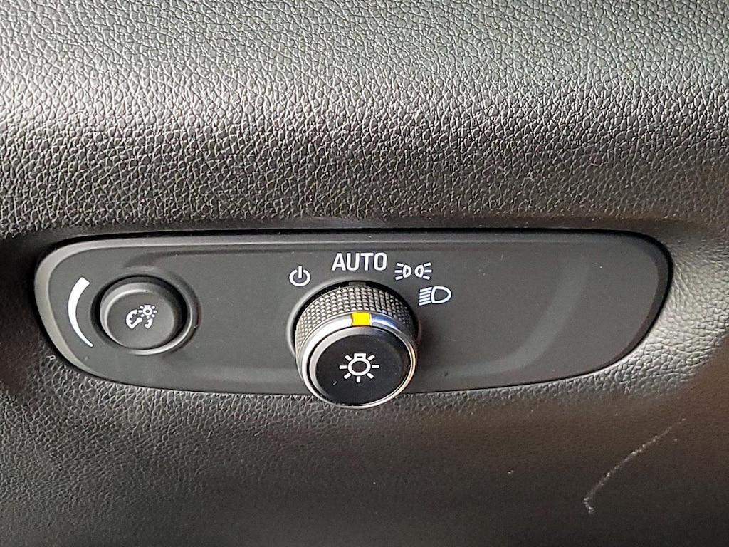 used 2020 Chevrolet Traverse car, priced at $24,998