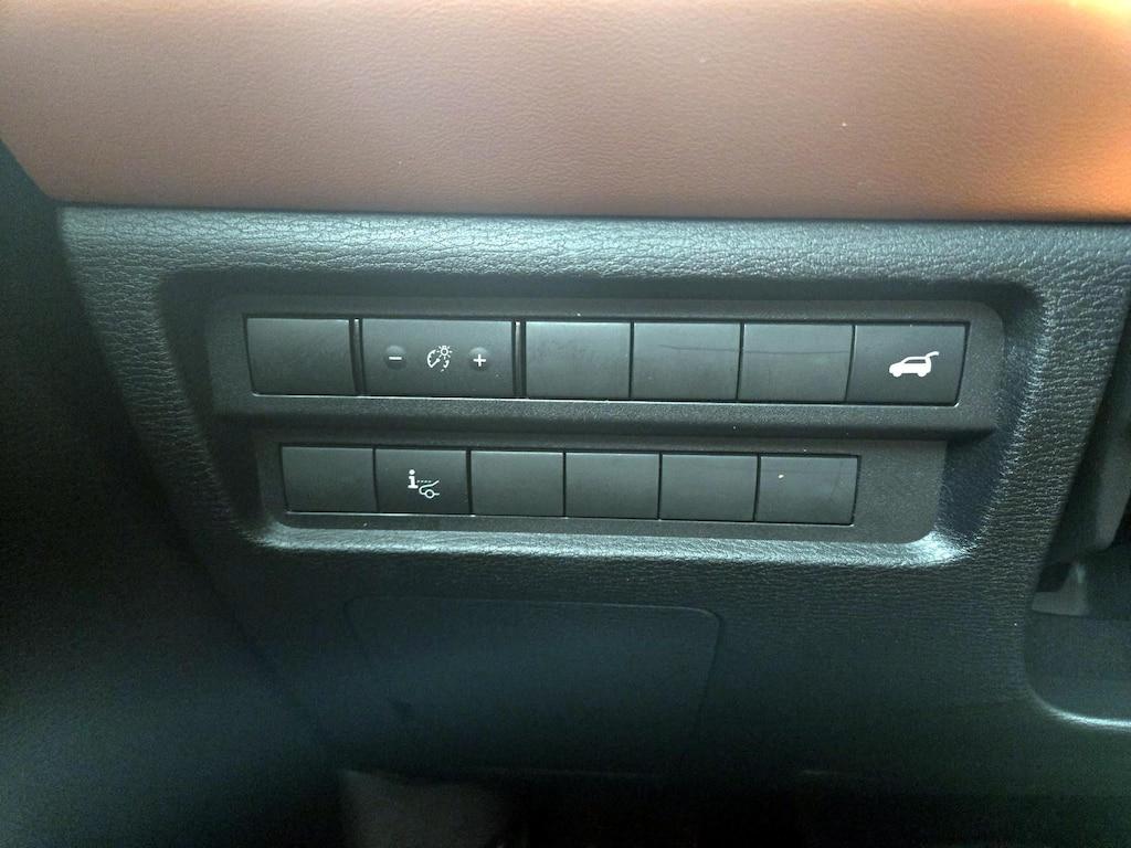 used 2023 Mitsubishi Outlander car, priced at $32,998