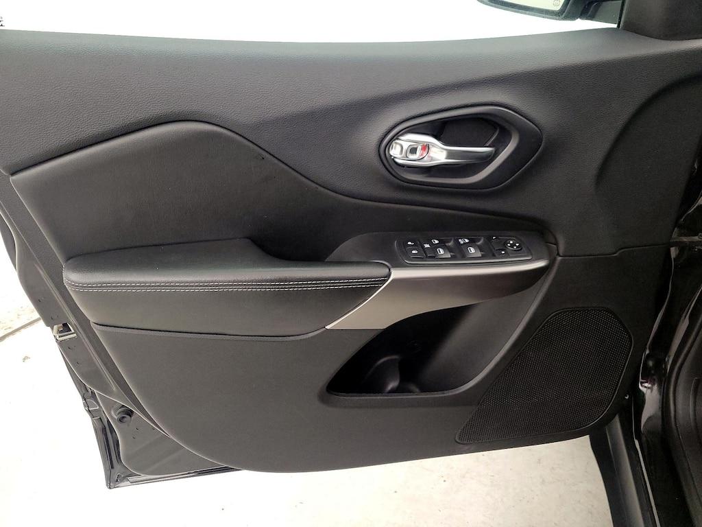 used 2019 Jeep Cherokee car, priced at $19,998