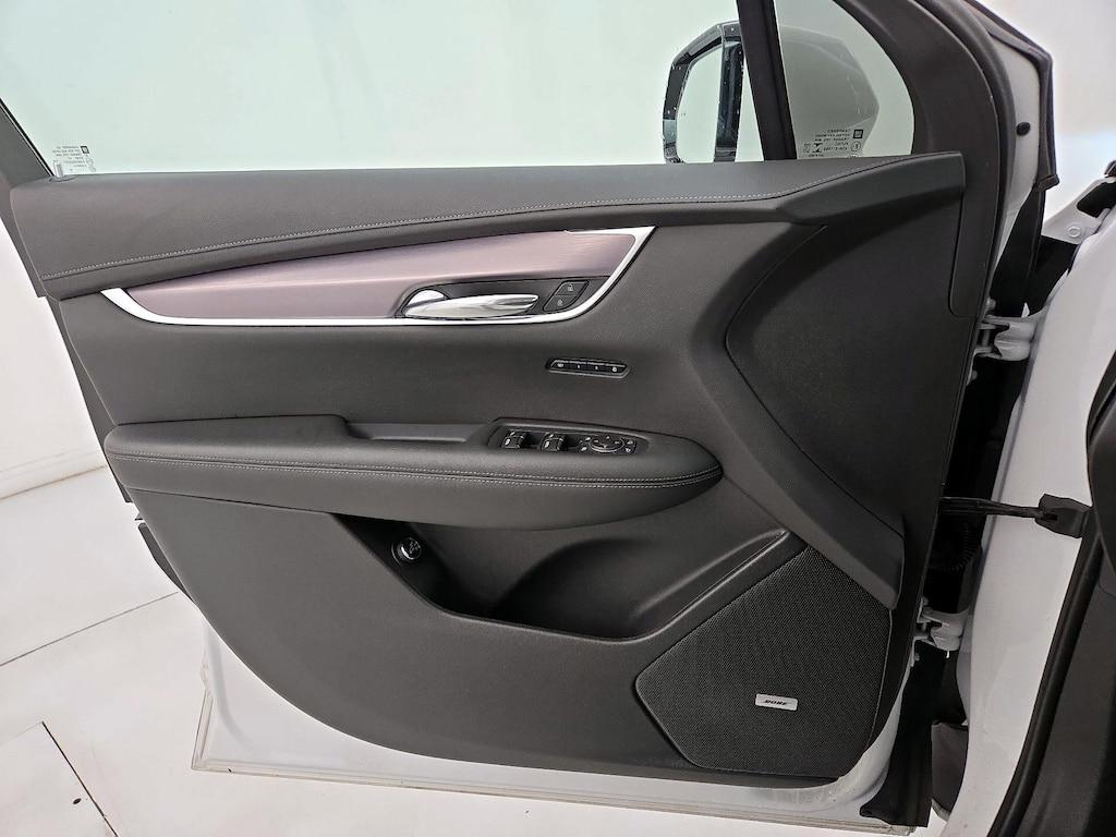 used 2022 Cadillac XT6 car, priced at $35,998