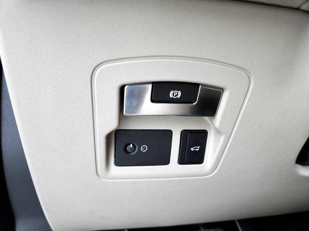 used 2019 Land Rover Range Rover Velar car, priced at $38,998