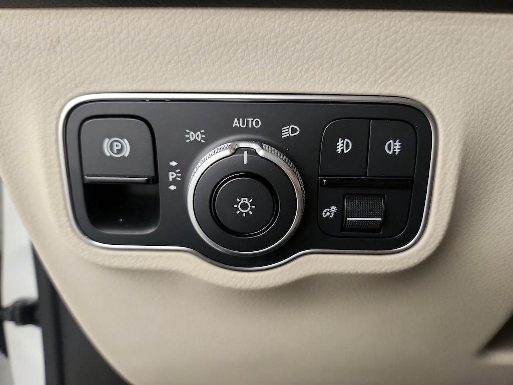used 2022 Mercedes-Benz GLB 250 car, priced at $34,998