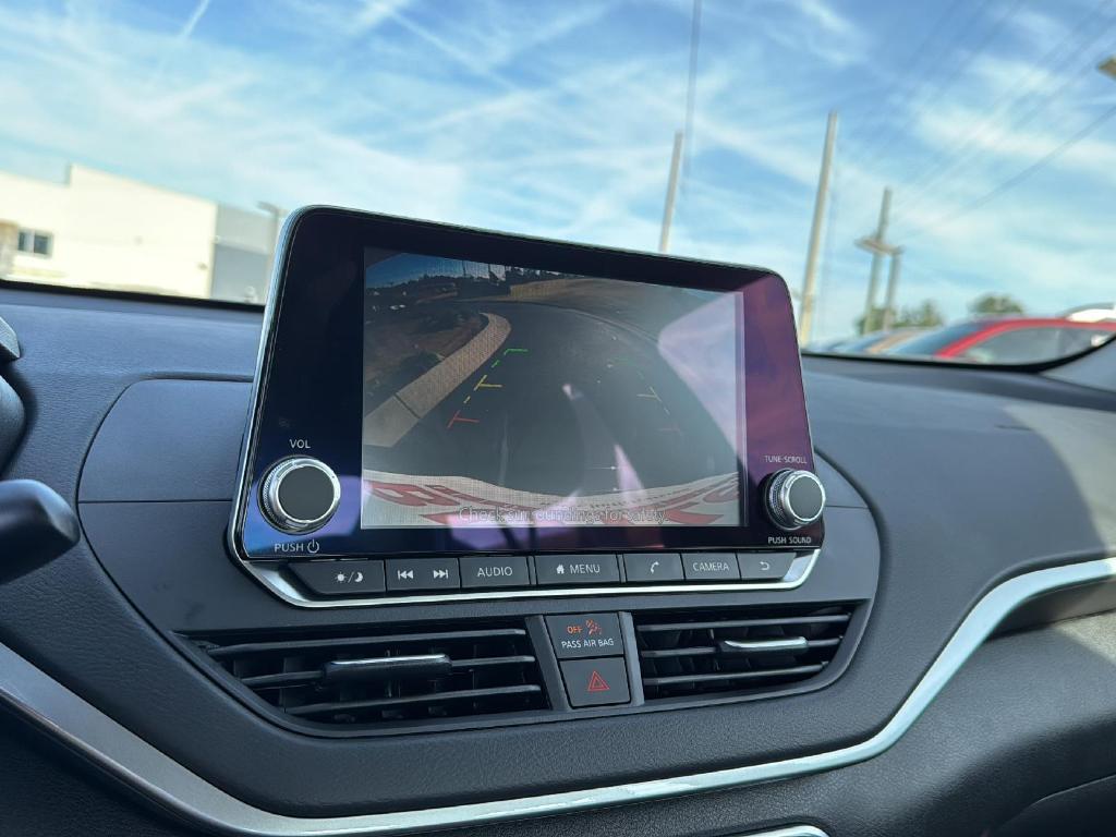 new 2025 Nissan Altima car, priced at $25,624