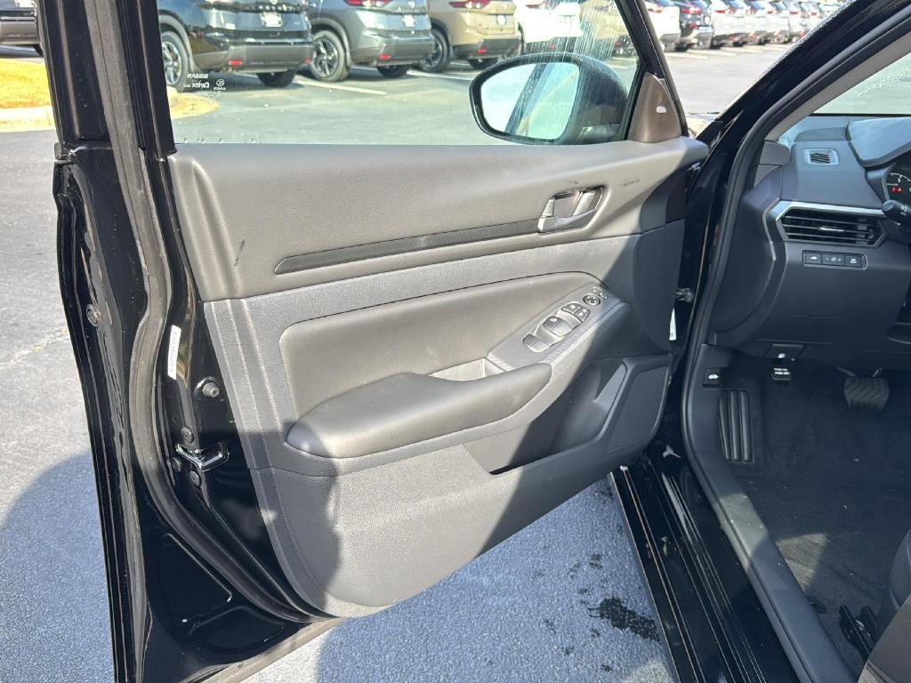 new 2025 Nissan Altima car, priced at $25,624