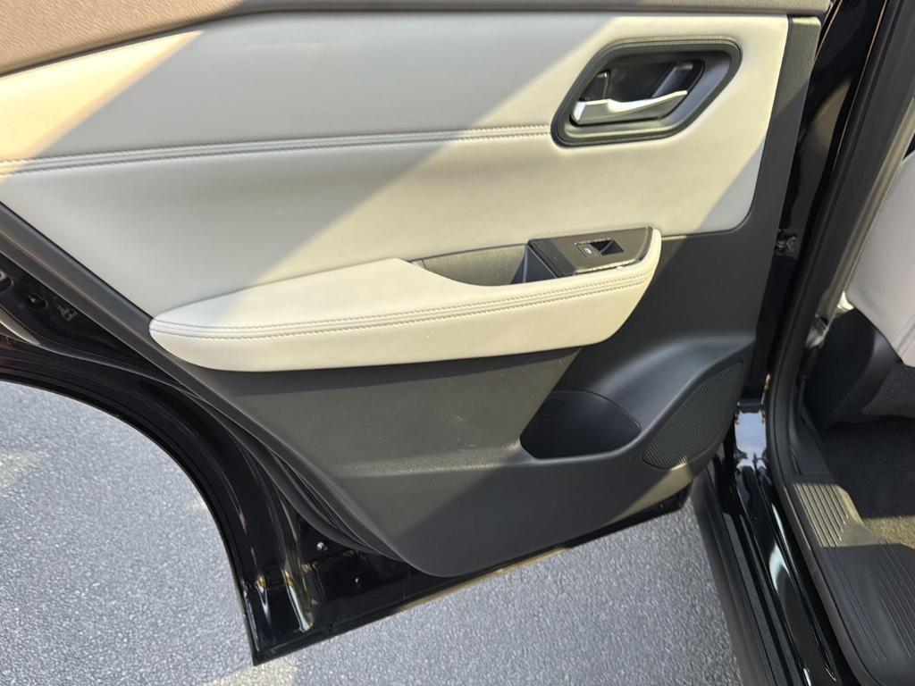 used 2024 Nissan Rogue car, priced at $28,995