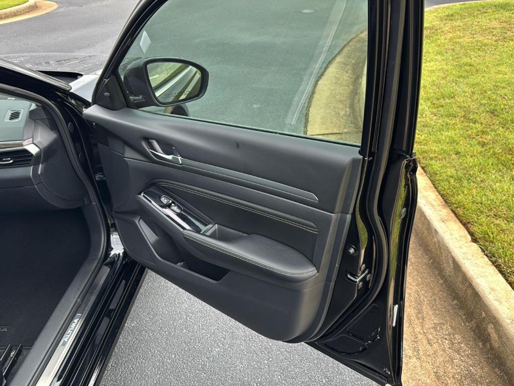 used 2022 Nissan Altima car, priced at $24,455