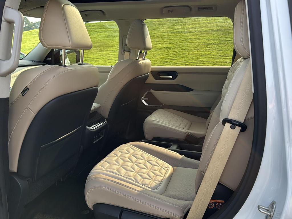 new 2025 Nissan Armada car, priced at $77,548