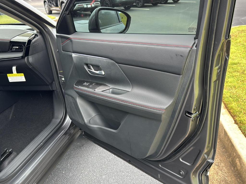 new 2025 Nissan Kicks car, priced at $27,623