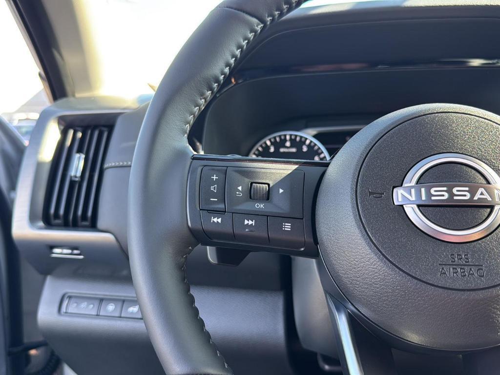 new 2025 Nissan Pathfinder car, priced at $40,722