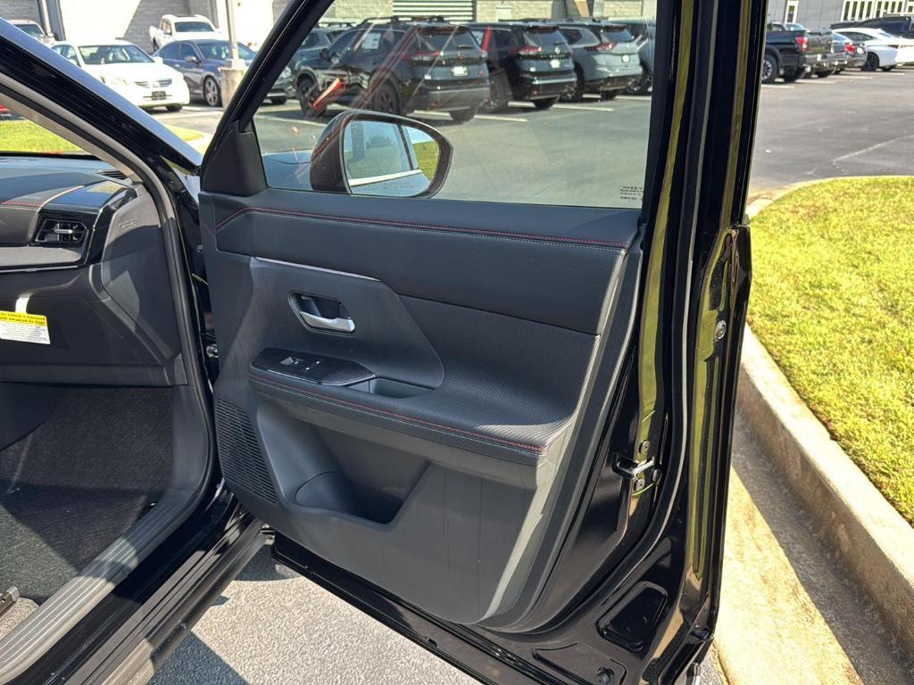 new 2025 Nissan Kicks car, priced at $28,247