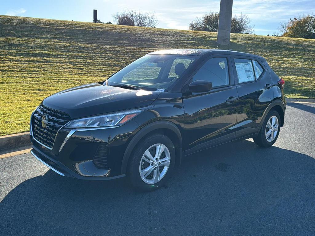 new 2025 Nissan Kicks Play car, priced at $21,926