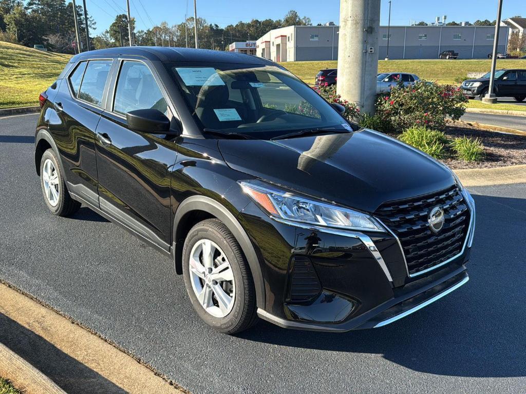 new 2025 Nissan Kicks Play car, priced at $21,926