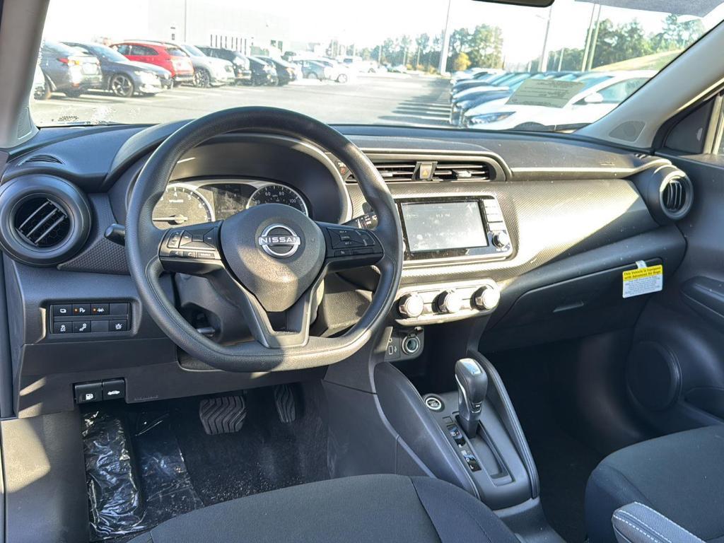 new 2025 Nissan Kicks Play car, priced at $21,926