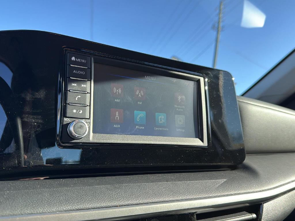 new 2025 Nissan Kicks car, priced at $23,887