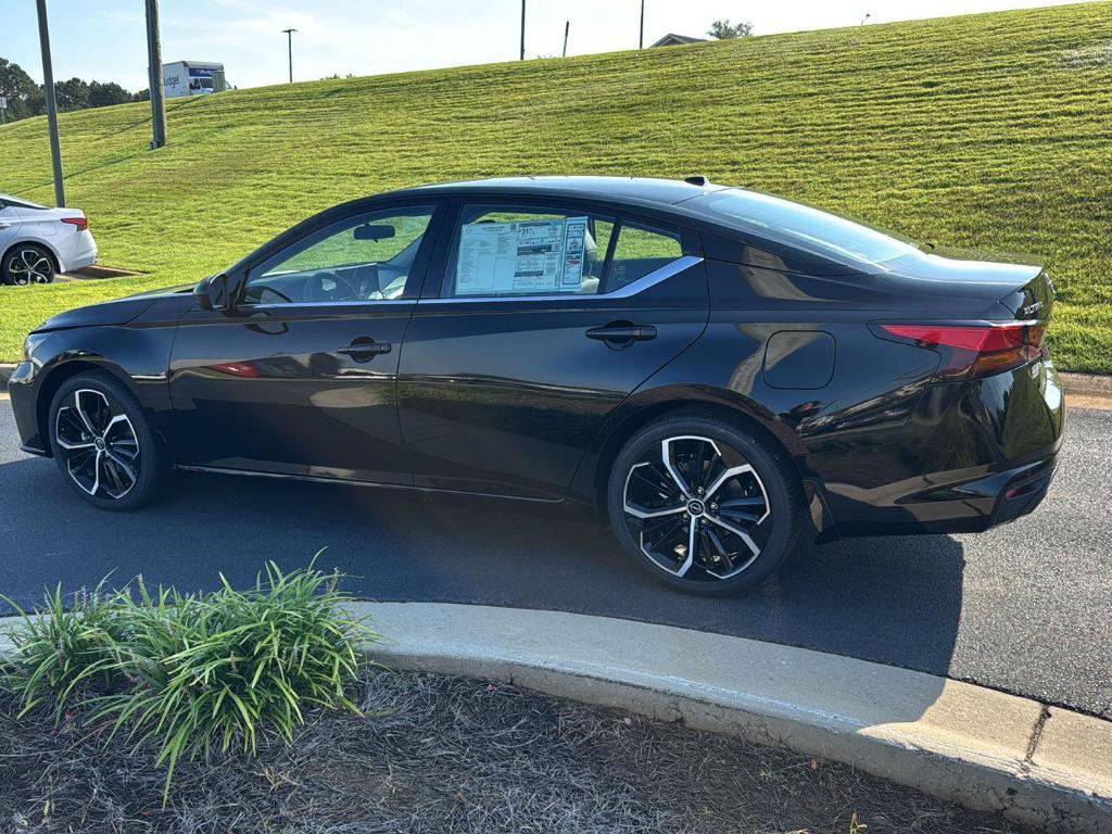new 2025 Nissan Altima car, priced at $30,445