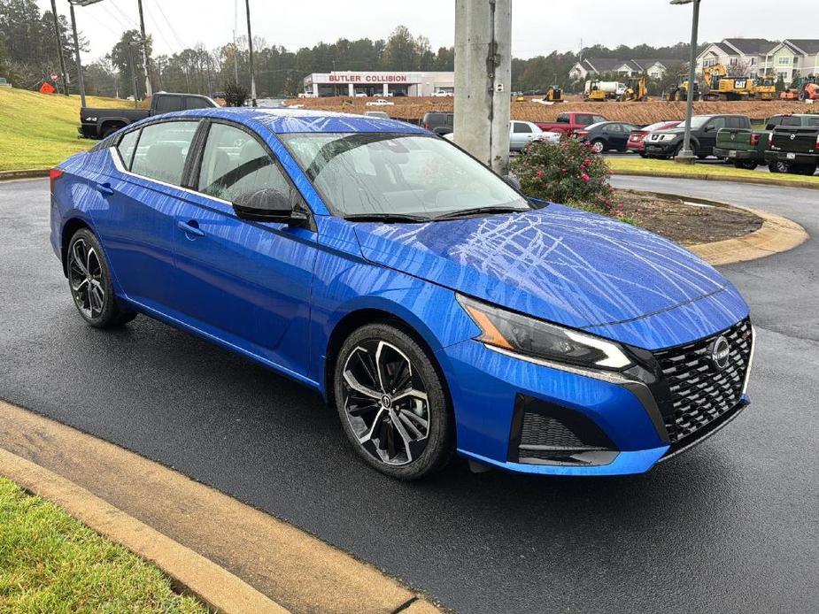 new 2025 Nissan Altima car, priced at $33,100