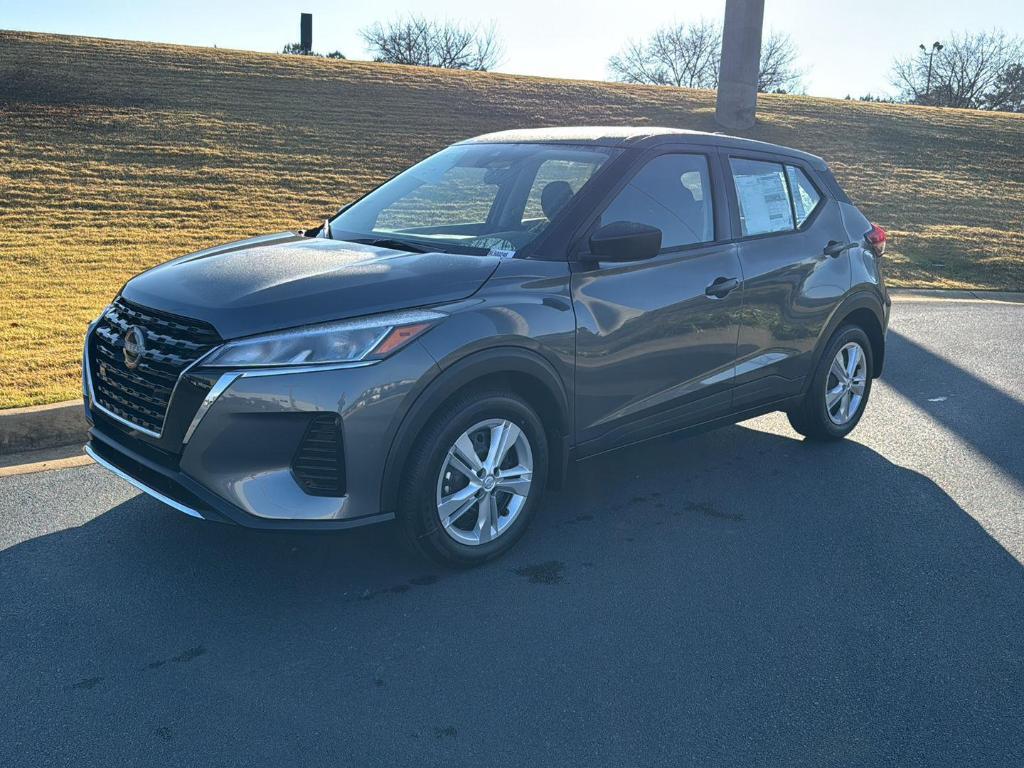 new 2025 Nissan Kicks Play car, priced at $22,095