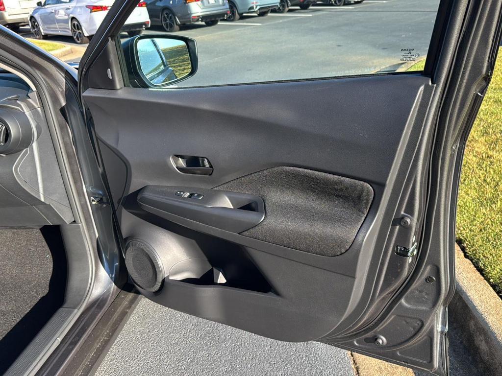 new 2025 Nissan Kicks Play car, priced at $21,872