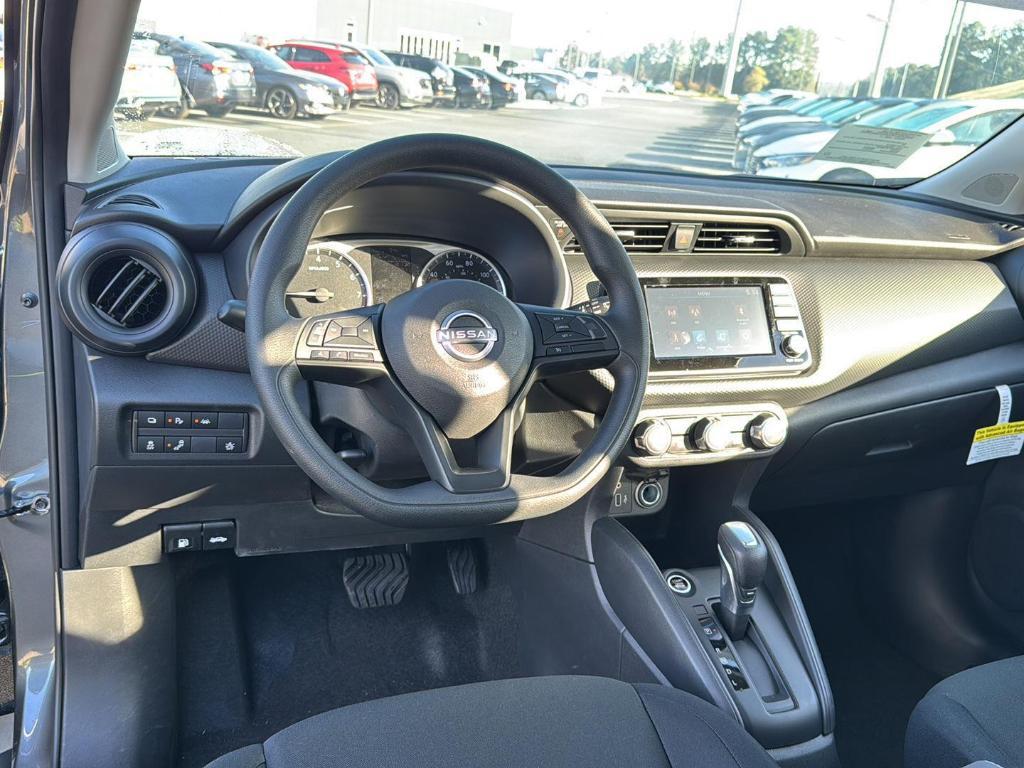 new 2025 Nissan Kicks Play car, priced at $21,872