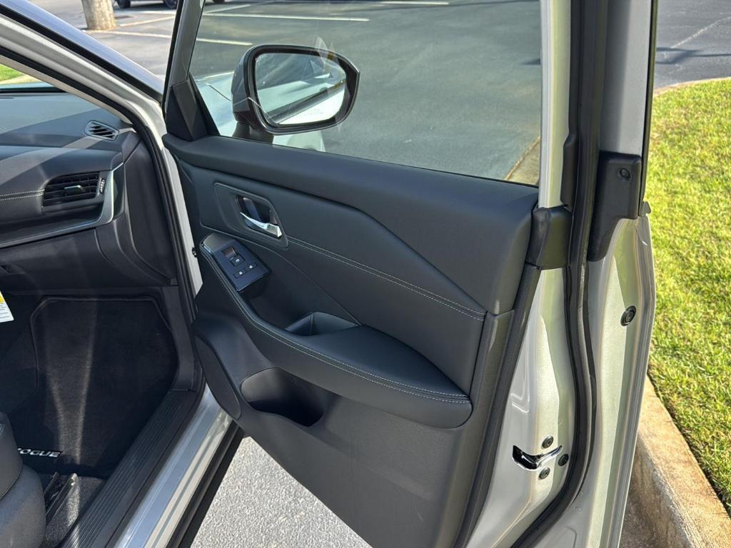 new 2025 Nissan Rogue car, priced at $30,419