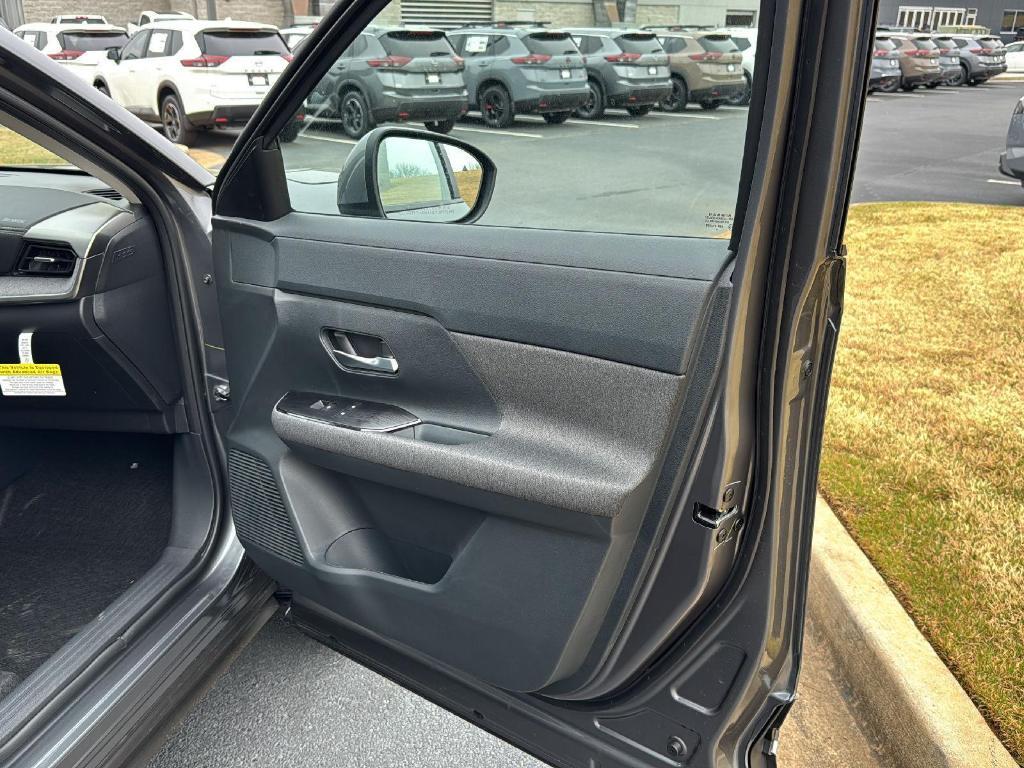 new 2025 Nissan Kicks car, priced at $27,170