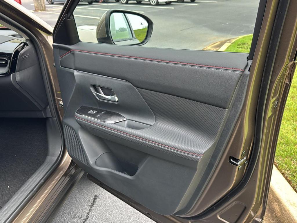 new 2025 Nissan Kicks car, priced at $25,204