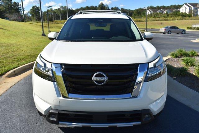 new 2024 Nissan Pathfinder car, priced at $45,285