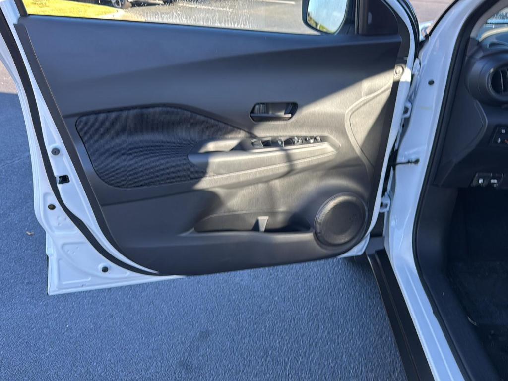 new 2025 Nissan Kicks Play car, priced at $21,872