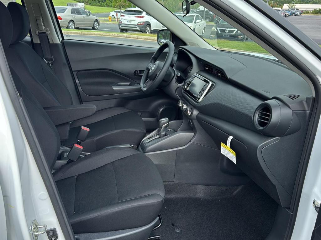 new 2025 Nissan Kicks Play car, priced at $21,516