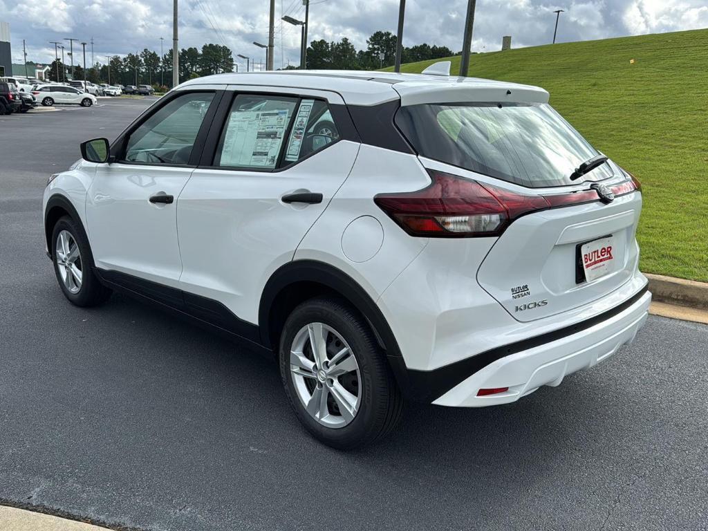 new 2025 Nissan Kicks Play car, priced at $21,516