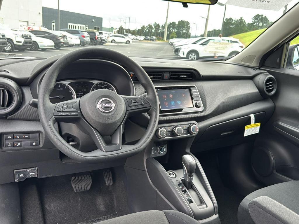 new 2025 Nissan Kicks Play car, priced at $21,516