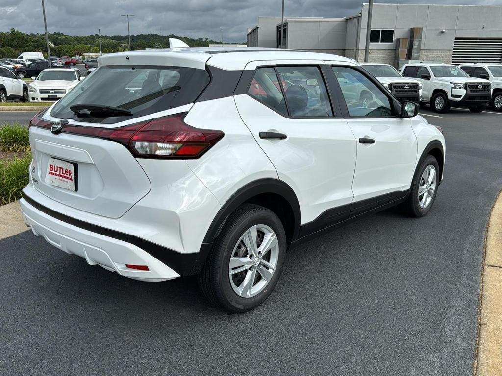 new 2025 Nissan Kicks Play car, priced at $21,516