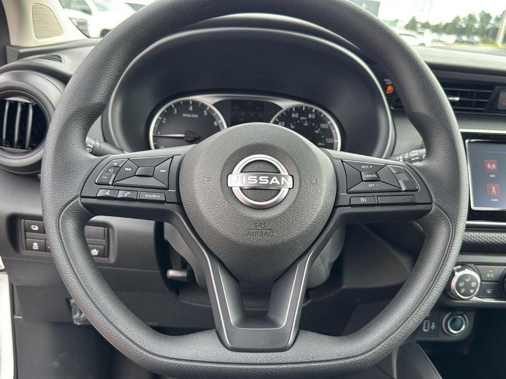 new 2025 Nissan Kicks Play car, priced at $21,516