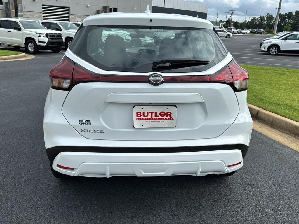 new 2025 Nissan Kicks Play car, priced at $21,516