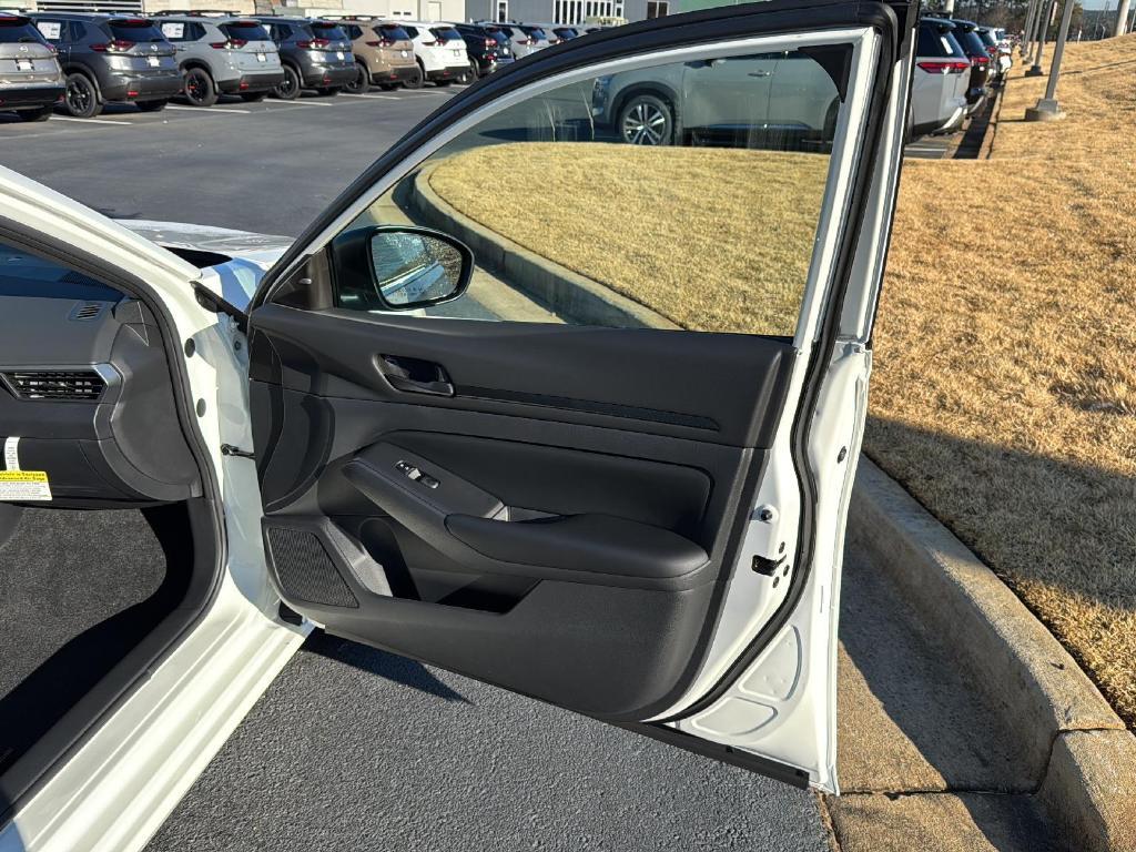 new 2025 Nissan Altima car, priced at $25,414