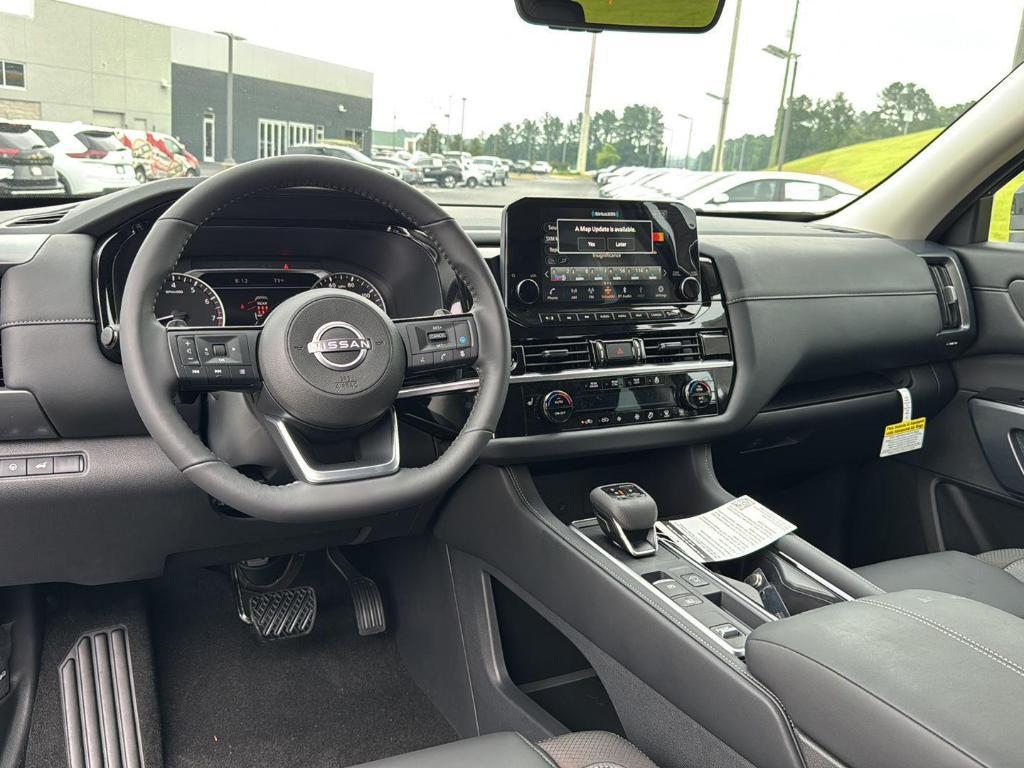 new 2025 Nissan Pathfinder car, priced at $40,228