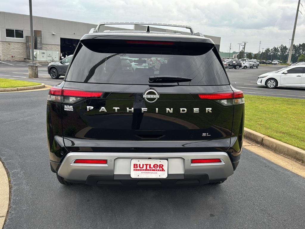 new 2025 Nissan Pathfinder car, priced at $40,228