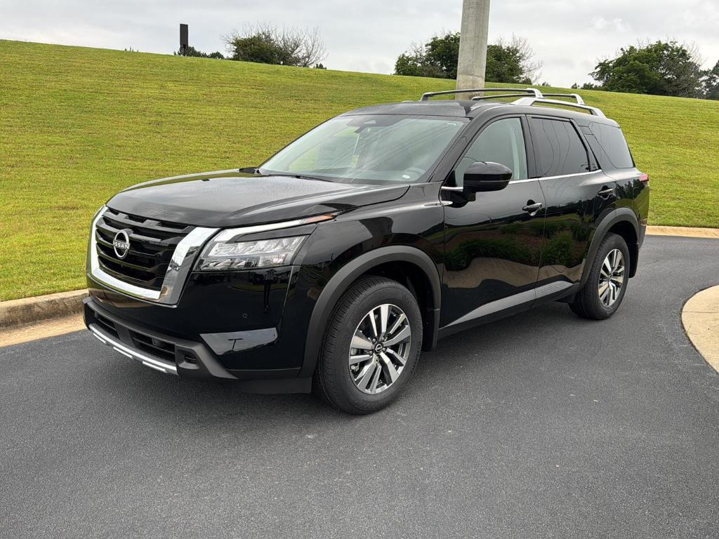 new 2025 Nissan Pathfinder car, priced at $41,829