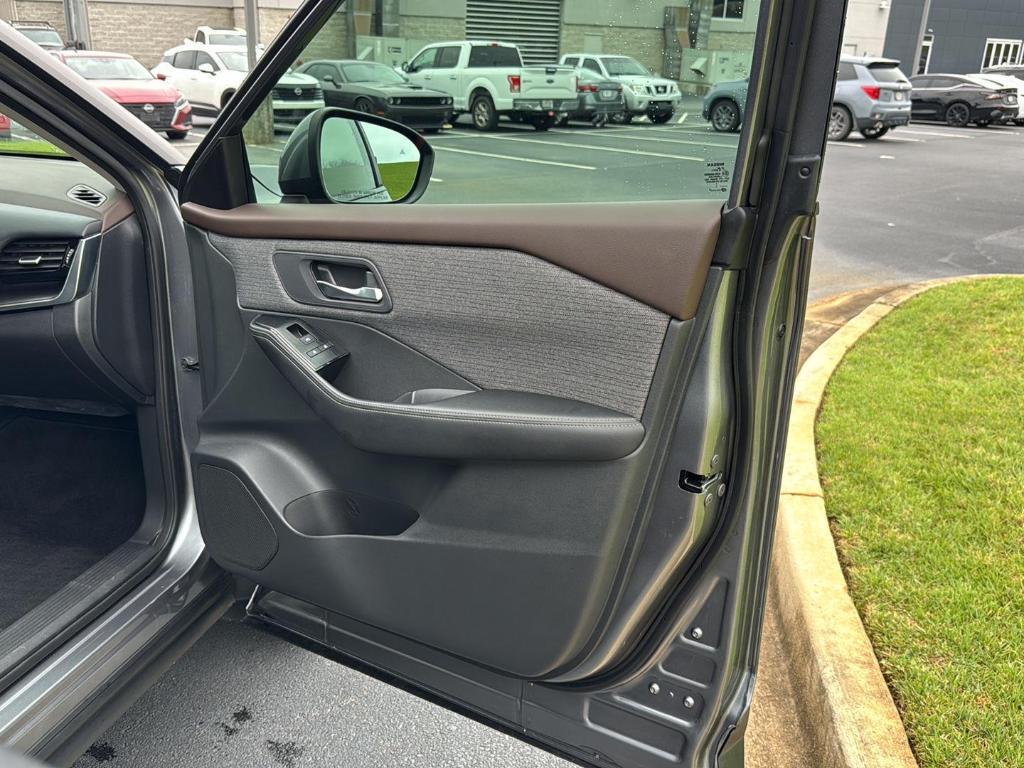 used 2022 Nissan Rogue car, priced at $22,495