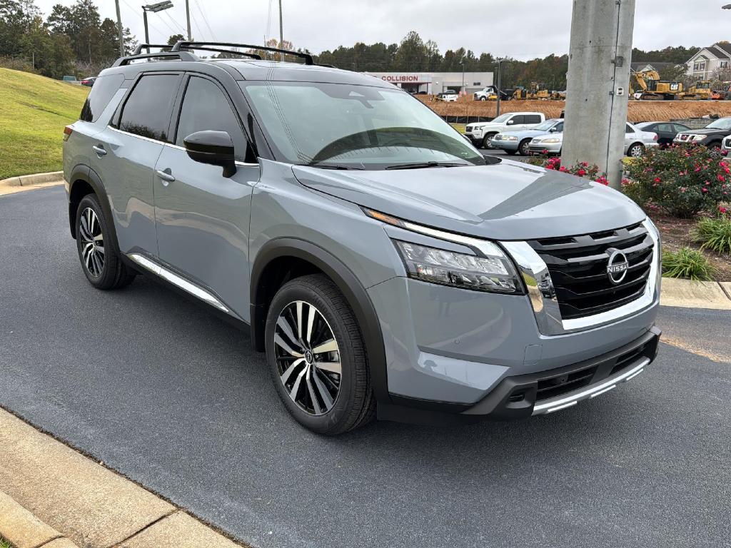 new 2025 Nissan Pathfinder car, priced at $46,591