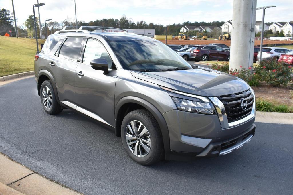 new 2025 Nissan Pathfinder car, priced at $45,610