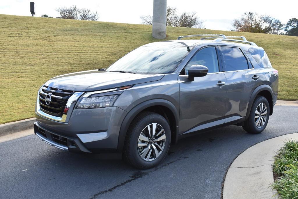 new 2025 Nissan Pathfinder car, priced at $45,610