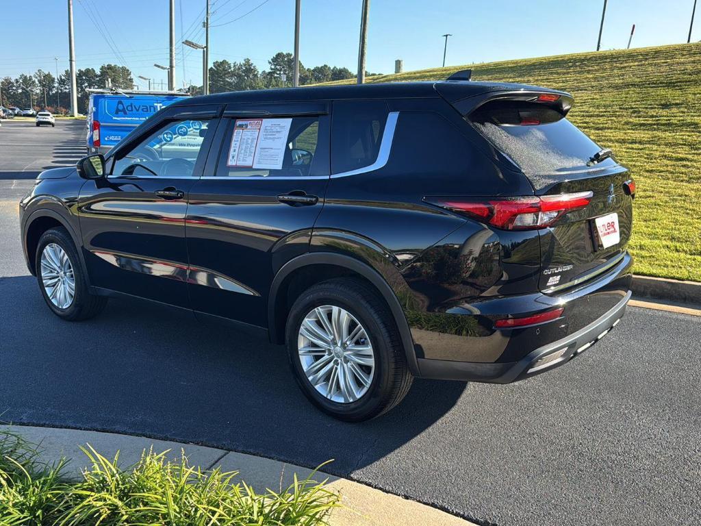used 2024 Mitsubishi Outlander car, priced at $24,555