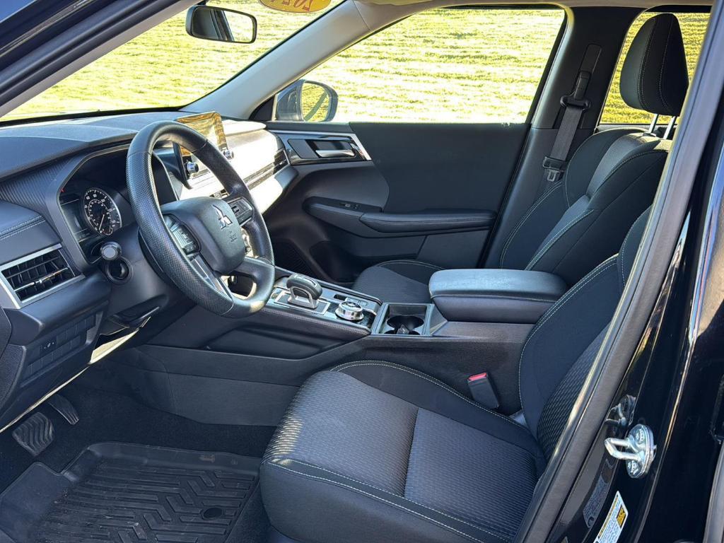 used 2024 Mitsubishi Outlander car, priced at $24,555