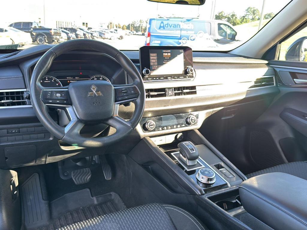 used 2024 Mitsubishi Outlander car, priced at $24,555