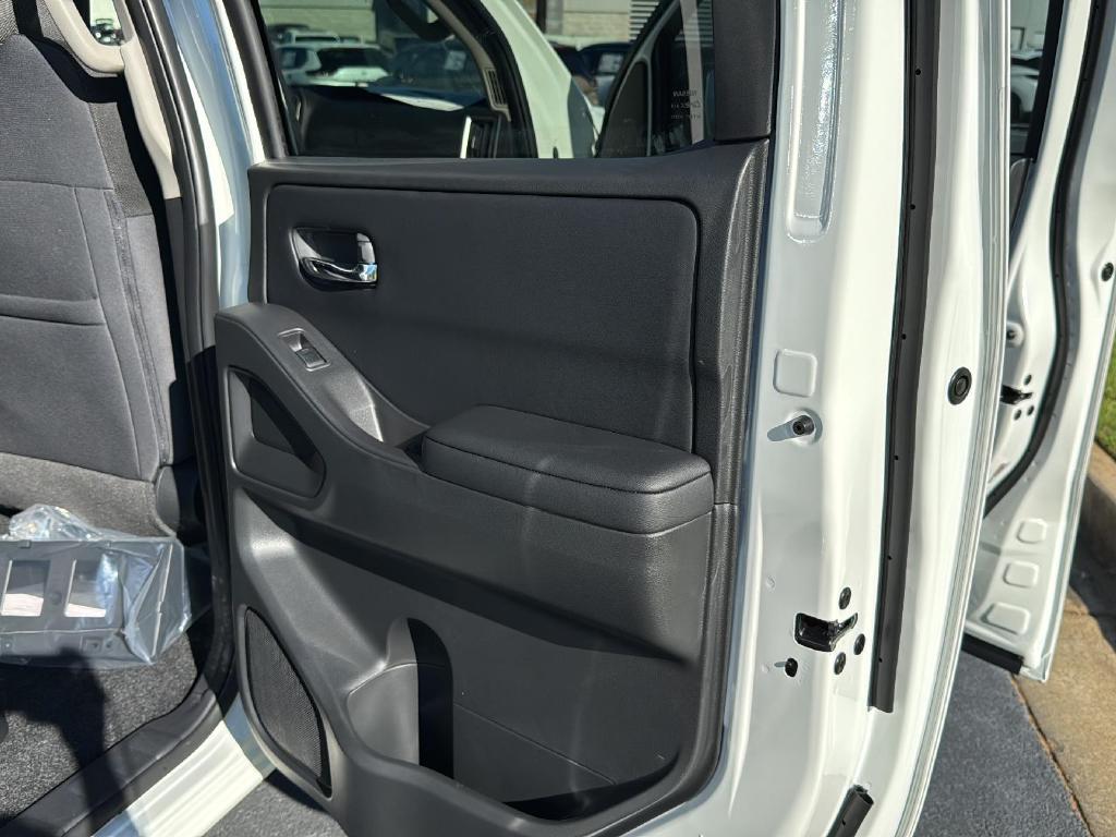 new 2025 Nissan Frontier car, priced at $35,939