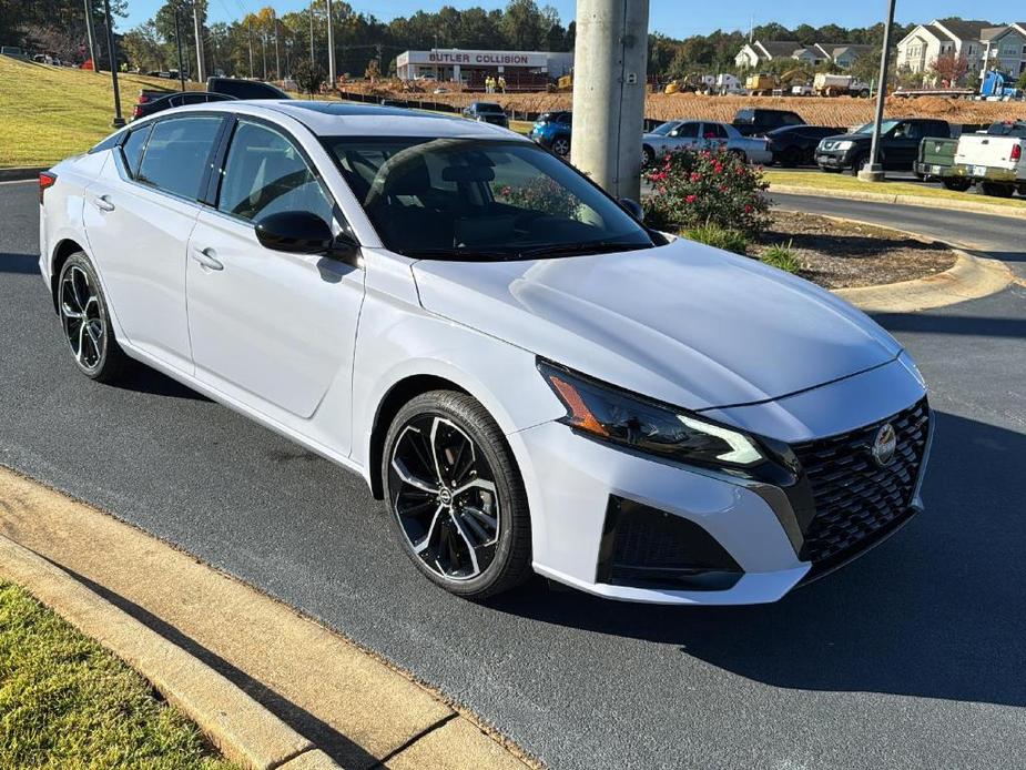 new 2025 Nissan Altima car, priced at $33,100